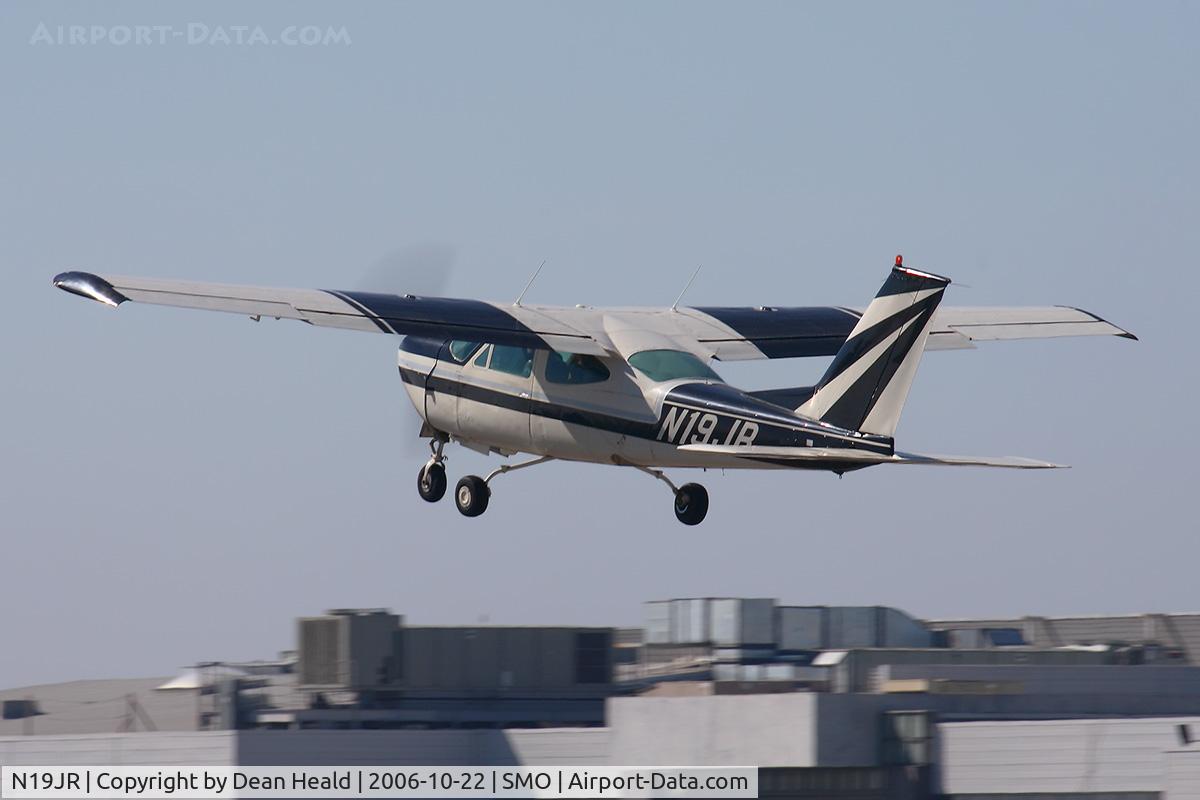 N19JR, 1973 Cessna 177RG Cardinal C/N 177RG0314, 1973 Cessna 177RG Cardinal RG N19JR climbing out from RWY 21.