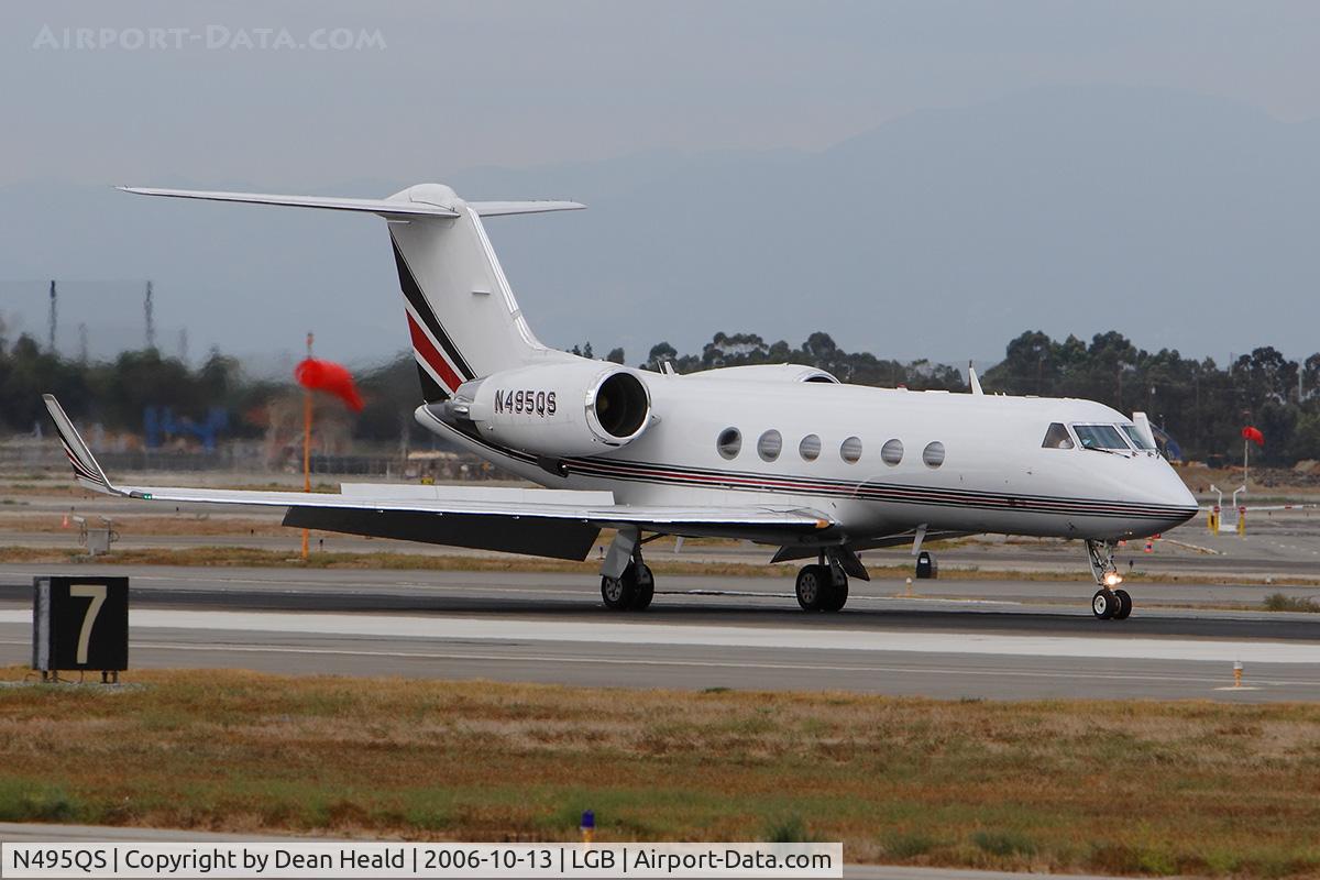 N495QS, 1996 Gulfstream Aerospace G-IV C/N 1295, NetJets 1996 Gulfstream G-IV N495QS rolling out on RWY 12 after arrival from Palm Springs Int'l (KPSP).