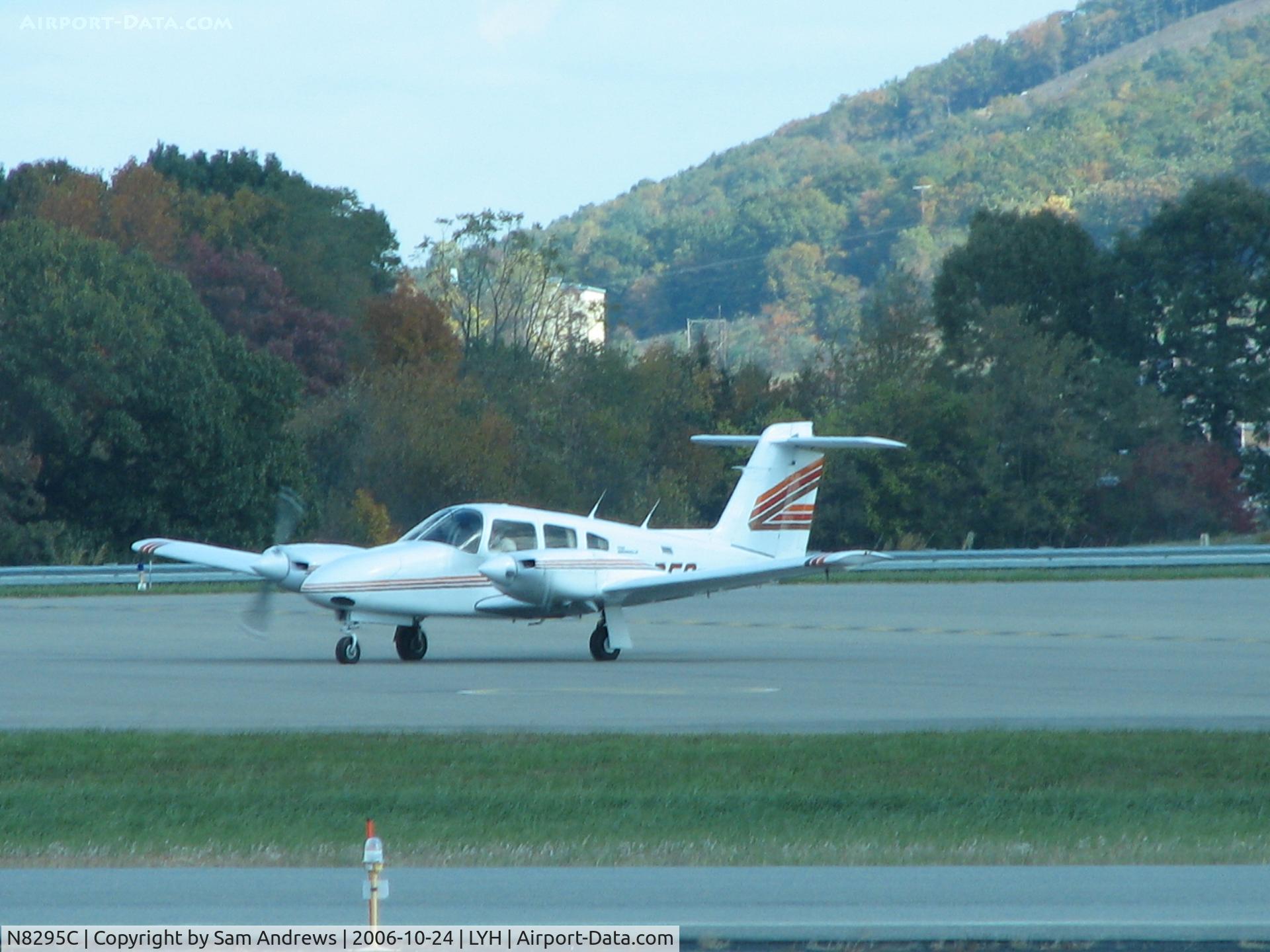 N8295C, 1980 Piper PA-44-180T Turbo Seminole C/N 44-8107028, Multi training?