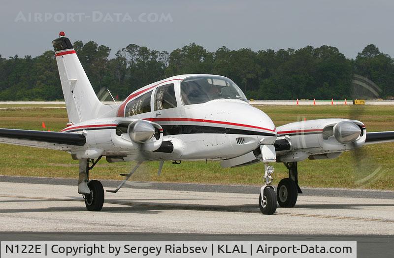 N122E, 1973 Cessna 310Q C/N 310Q0984, Sun-n-fun 2006