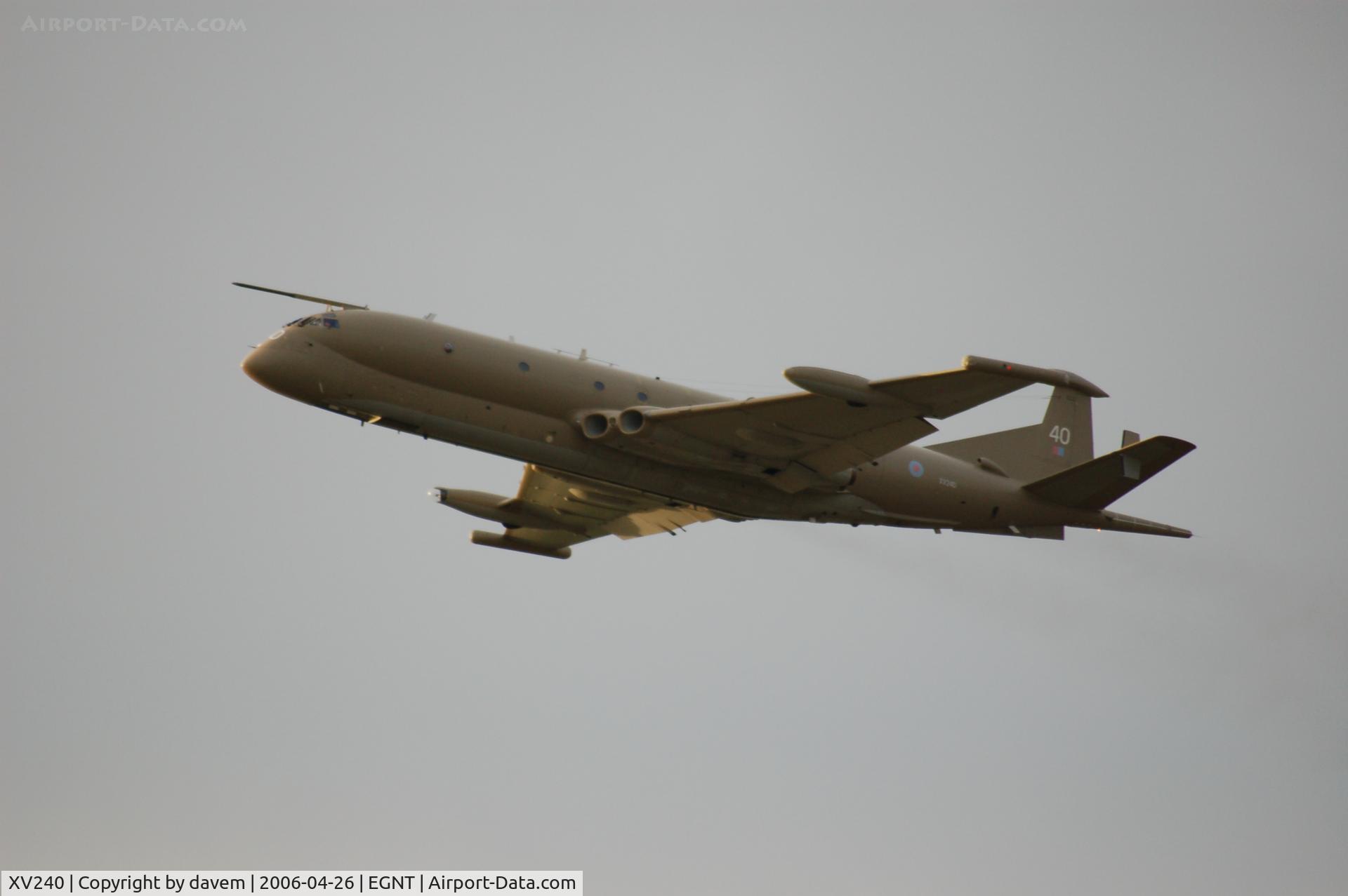 XV240, Hawker Siddeley Nimrod MR.2 C/N 8015, Nimrod