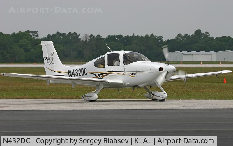 N432DC, 2004 Cirrus SR22 C/N 0979, Sun-n-fun 2006