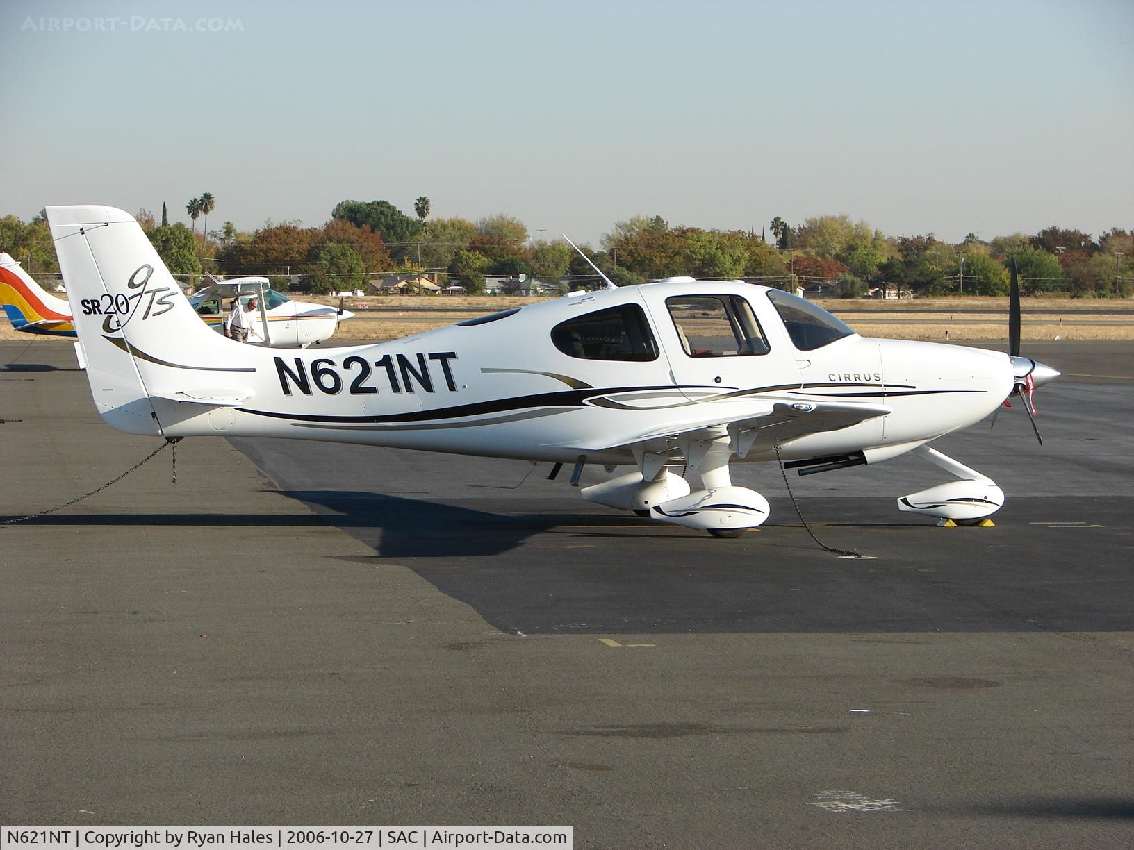 N621NT, 2006 Cirrus SR20 C/N 1679, .