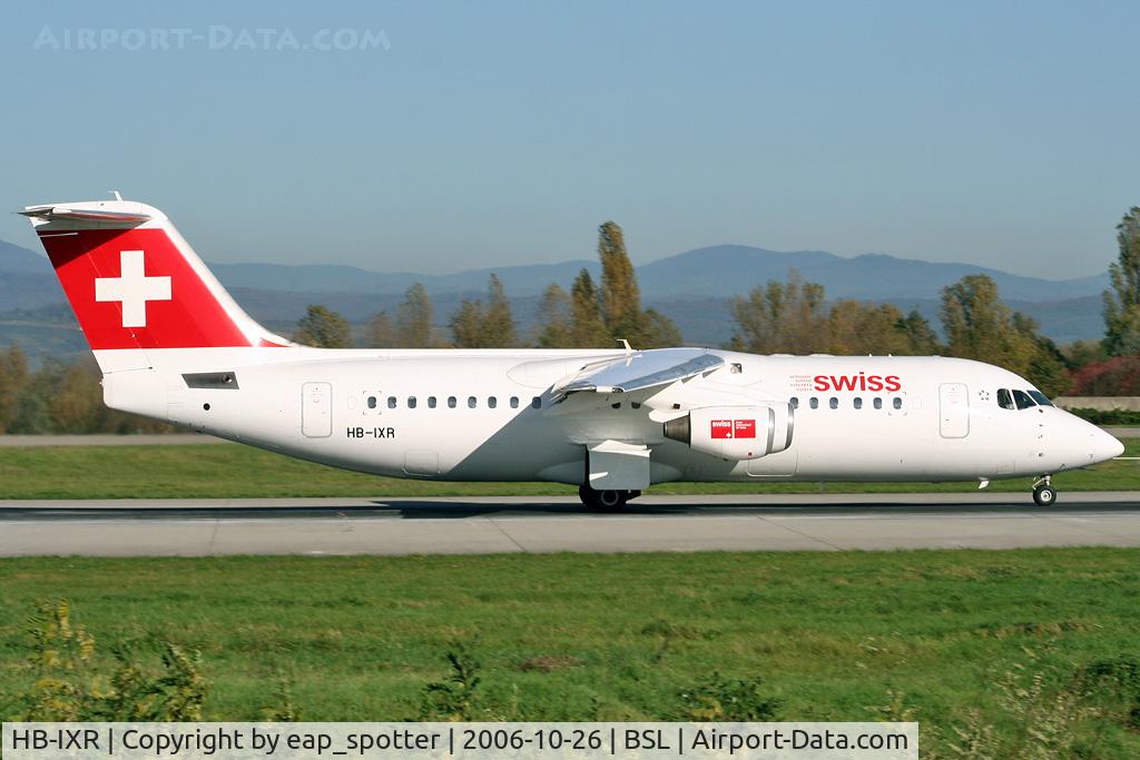 HB-IXR, 1996 British Aerospace Avro 146-RJ100 C/N E3281, Departing on runway 16