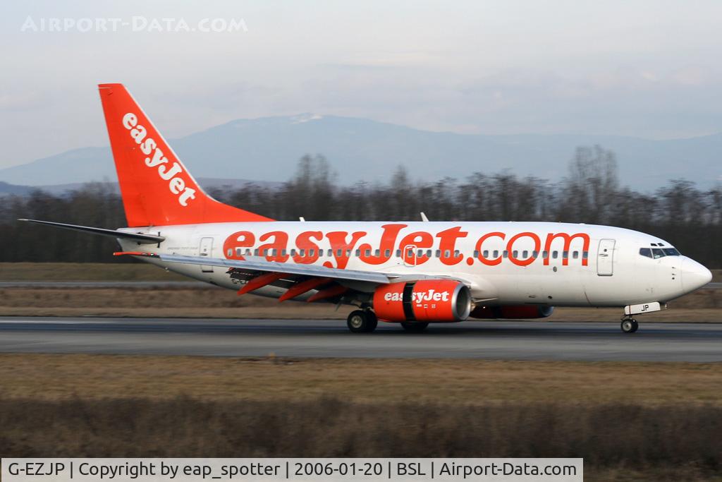 G-EZJP, 2002 Boeing 737-73V C/N 32412, landing on runway 16 - inbound from Stansted