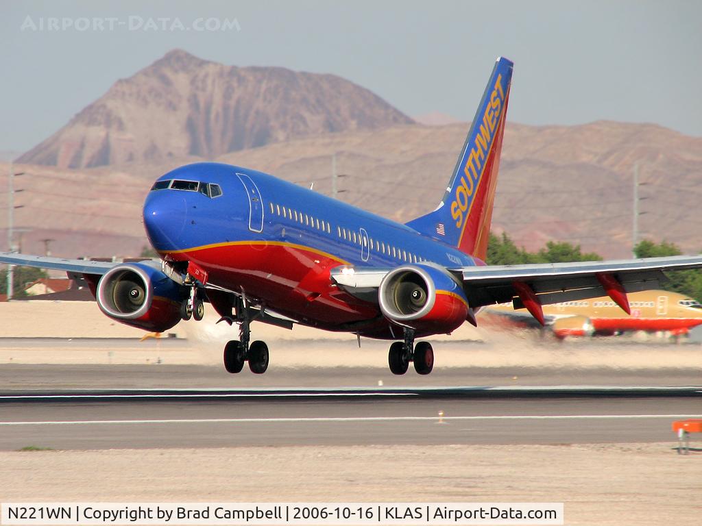 N221WN, 2005 Boeing 737-7H4 C/N 34259, Southwest Airlines / 2005 Boeing 737-7H4