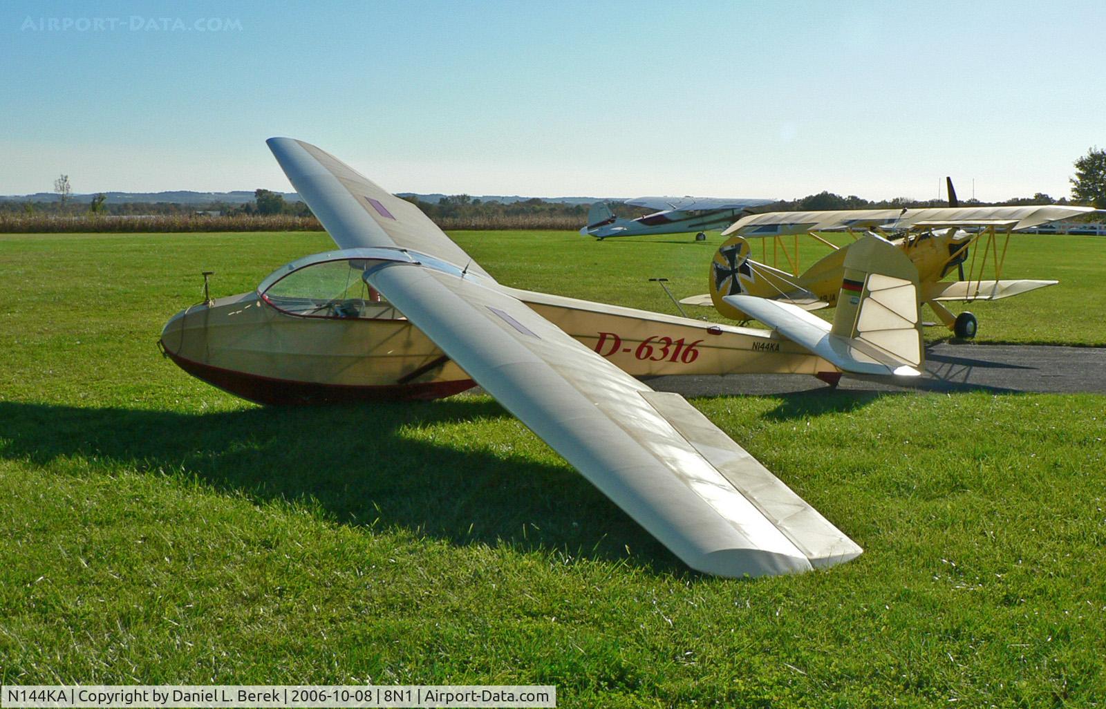 N144KA, 1961 Schleicher Ka-4 Rhonlerche II C/N 1046, Pretty German glider shows off her lines in the bright autumn sun.