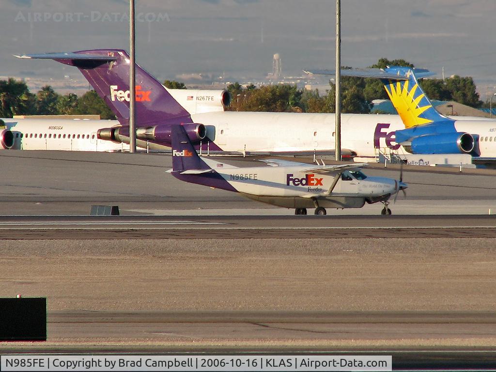N985FE, 1988 Cessna 208B Super Cargomaster C/N 208B-0117, Federal Express - 'FedEx' / 1988 Cessna 208B - (Super Cargomaster)