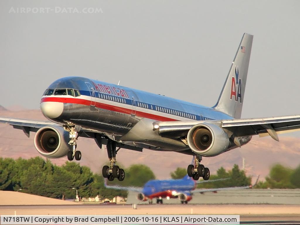 N718TW, 1999 Boeing 757-231 C/N 28486, American Airlines / 1999 Boeing 757-231