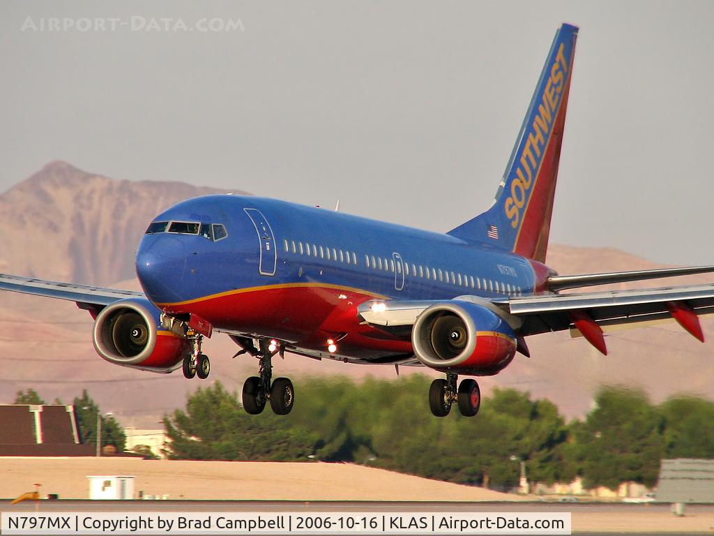 N797MX, 2001 Boeing 737-7H4 C/N 27890, Southwest Airlines / 2001 Boeing 737-7H4