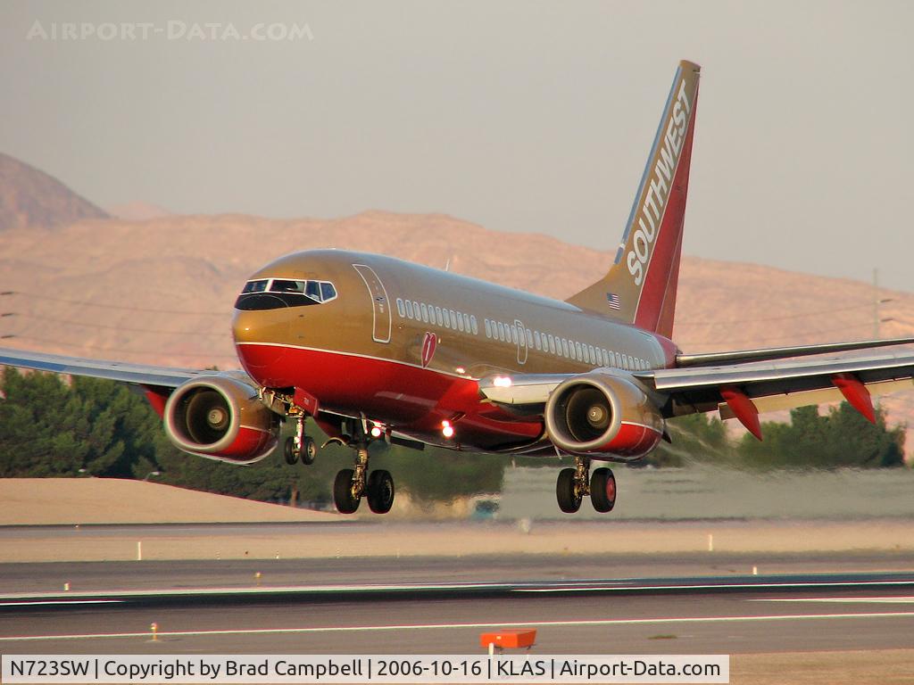 N723SW, 1999 Boeing 737-7H4 C/N 27855, Airbourne