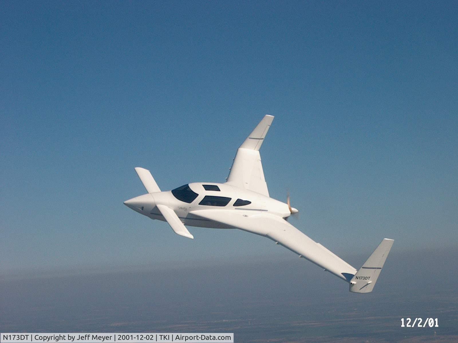 N173DT, 1997 Velocity Velocity 173 RG C/N 001 (N173DT), Flying over the skys of Texas