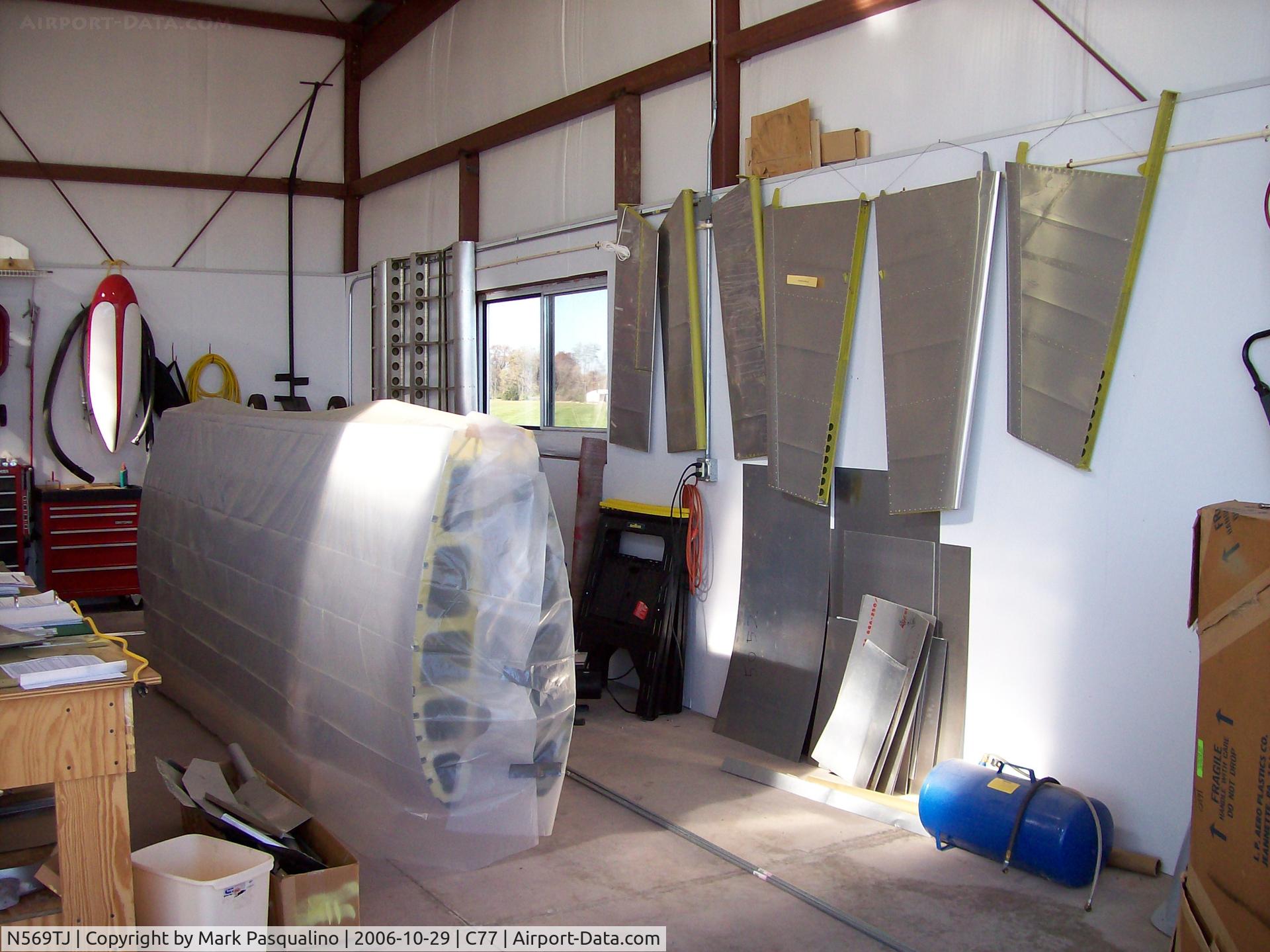 N569TJ, 2013 Murphy Rebel C/N 259R, Murphy Rebel wings and tail feathers