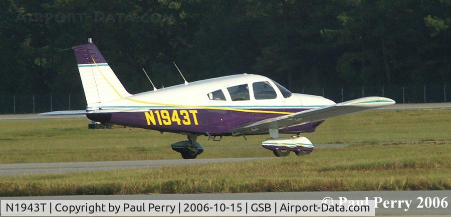 N1943T, 1971 Piper PA-28-180 Cherokee C/N 28-7105156, Taxiing out, in line with the bulk of the civvie traffic