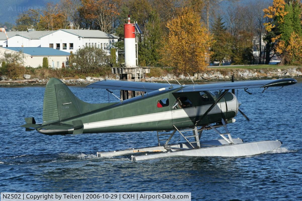 N2502, 1952 De Havilland Canada DHC-2 Beaver Mk.1 (L20A) C/N 522, Seen in Coal Harbour (Vancouver) - October 29 2006