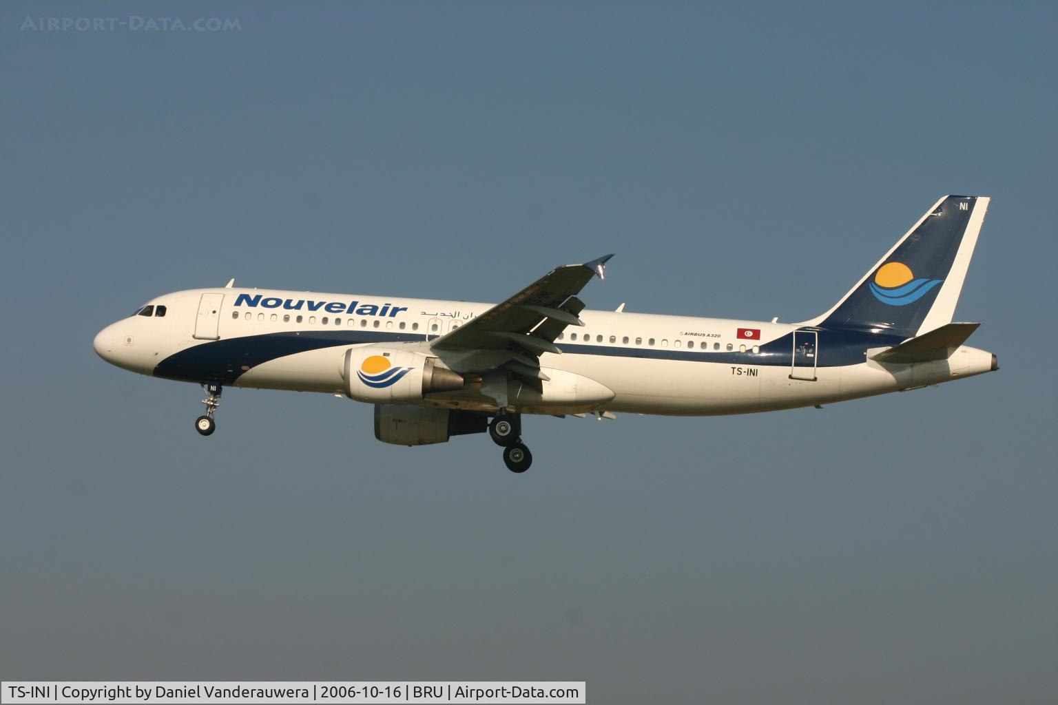 TS-INI, 1992 Airbus A320-212 C/N 301, arrival of flight 8U924 from Tripoli (Lybia)