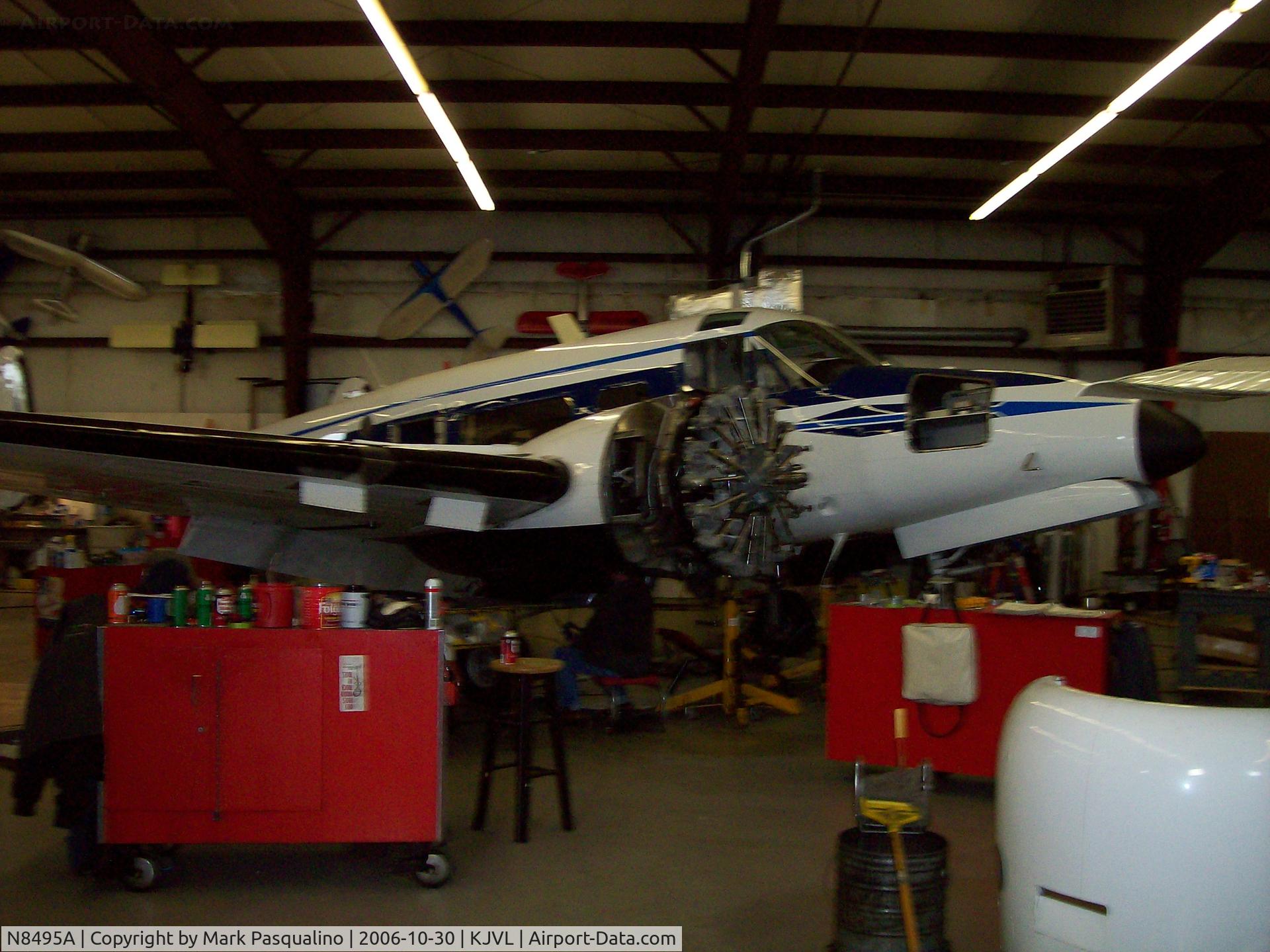 N8495A, 1964 Beech H-18 Tri-Gear C/N BA-668, Beech H18