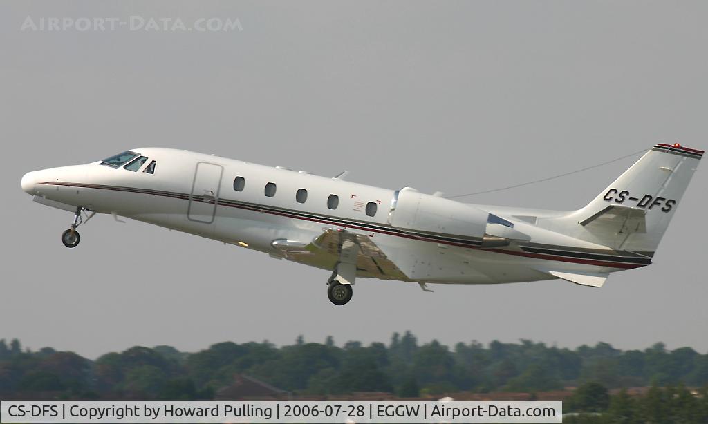 CS-DFS, 2004 Cessna 560XL Citation Excel C/N 560-5372, Luton