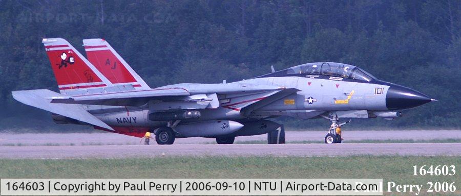 164603, Grumman F-14D Tomcat C/N 631, Soon to be a forgotten sight, F-14s on the runways