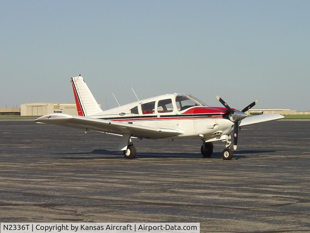 N2336T, 1971 Piper PA-28R-200 C/N 28R-7135209, on the ramp in Olathe, Kansas
