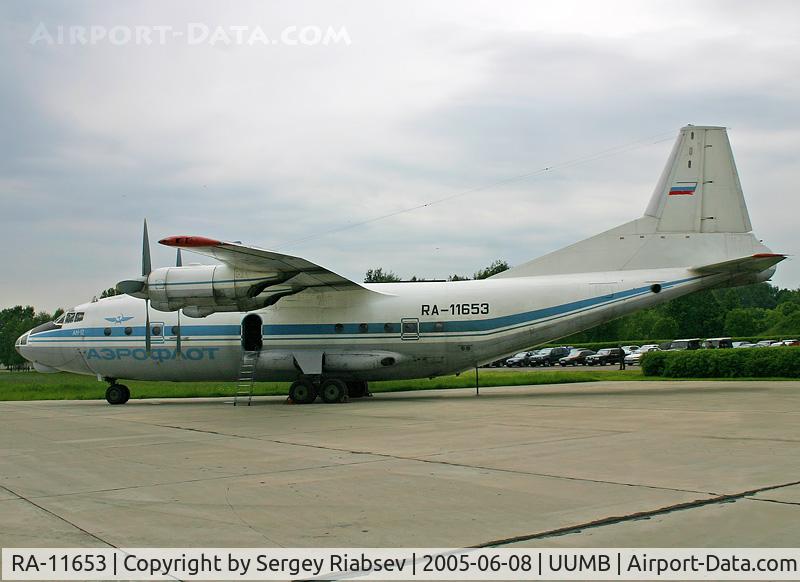 RA-11653, Antonov An-12 C/N 402703, Taken at Kubinka air base.