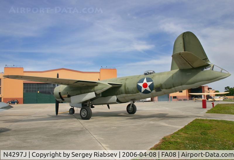 N4297J, 1940 Martin B-26 Marauder C/N 40-1464, Fantasy of flight museum.