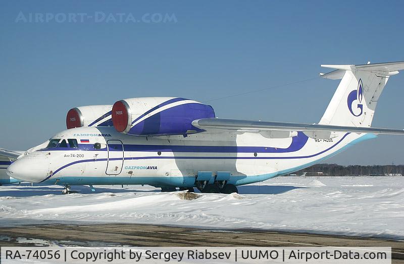 RA-74056, Antonov An-74-200 C/N 36547098951, Gazpromavia