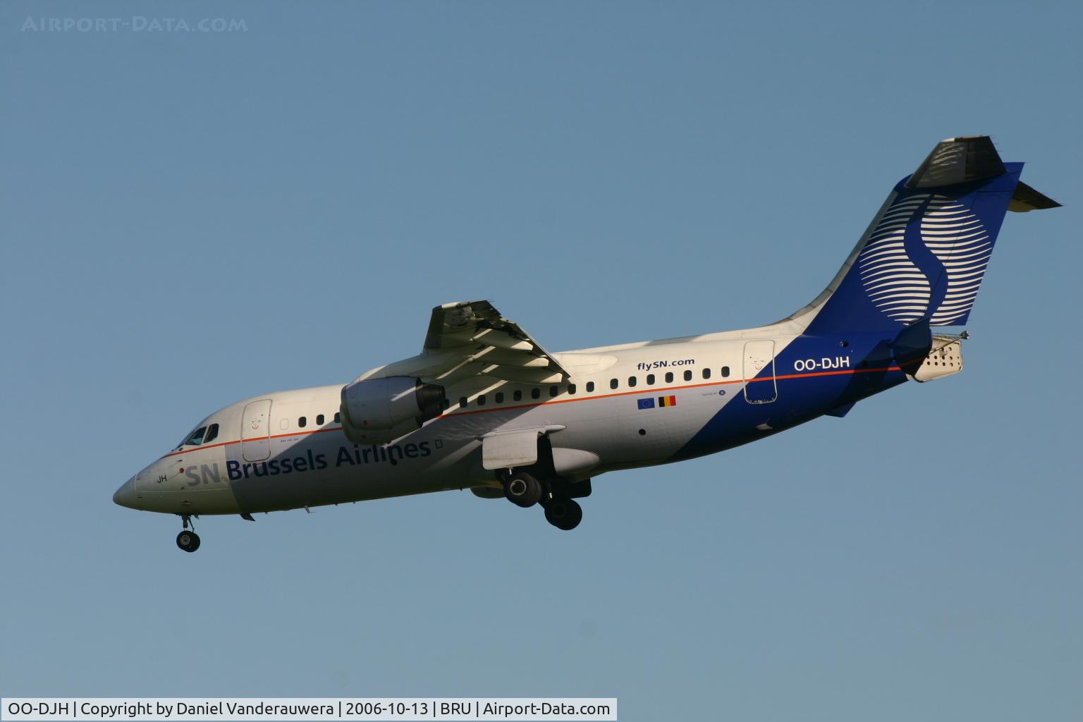 OO-DJH, 1990 British Aerospace BAe.146-200 C/N E2172, descending to rwy 02 late in the afternoon
