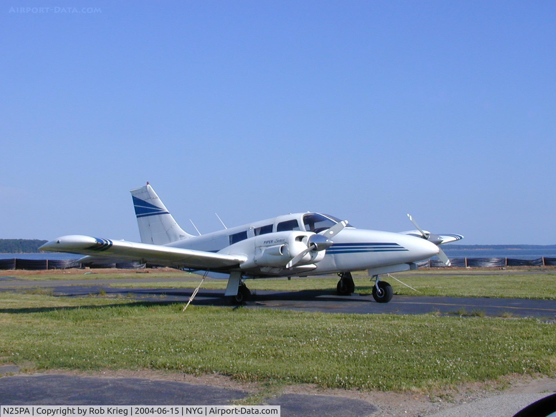N25PA, 1972 Piper PA-34-200 C/N 34-7250110, Right side