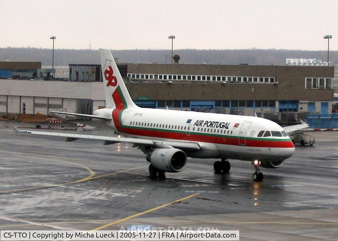 CS-TTO, 1999 Airbus A319-111 C/N 1127, Taxiing to the runway
