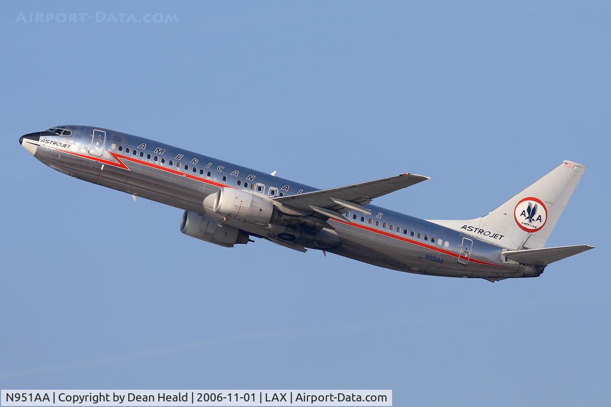 N951AA, 2000 Boeing 737-823 C/N 29538, American Airlines N951AA 
