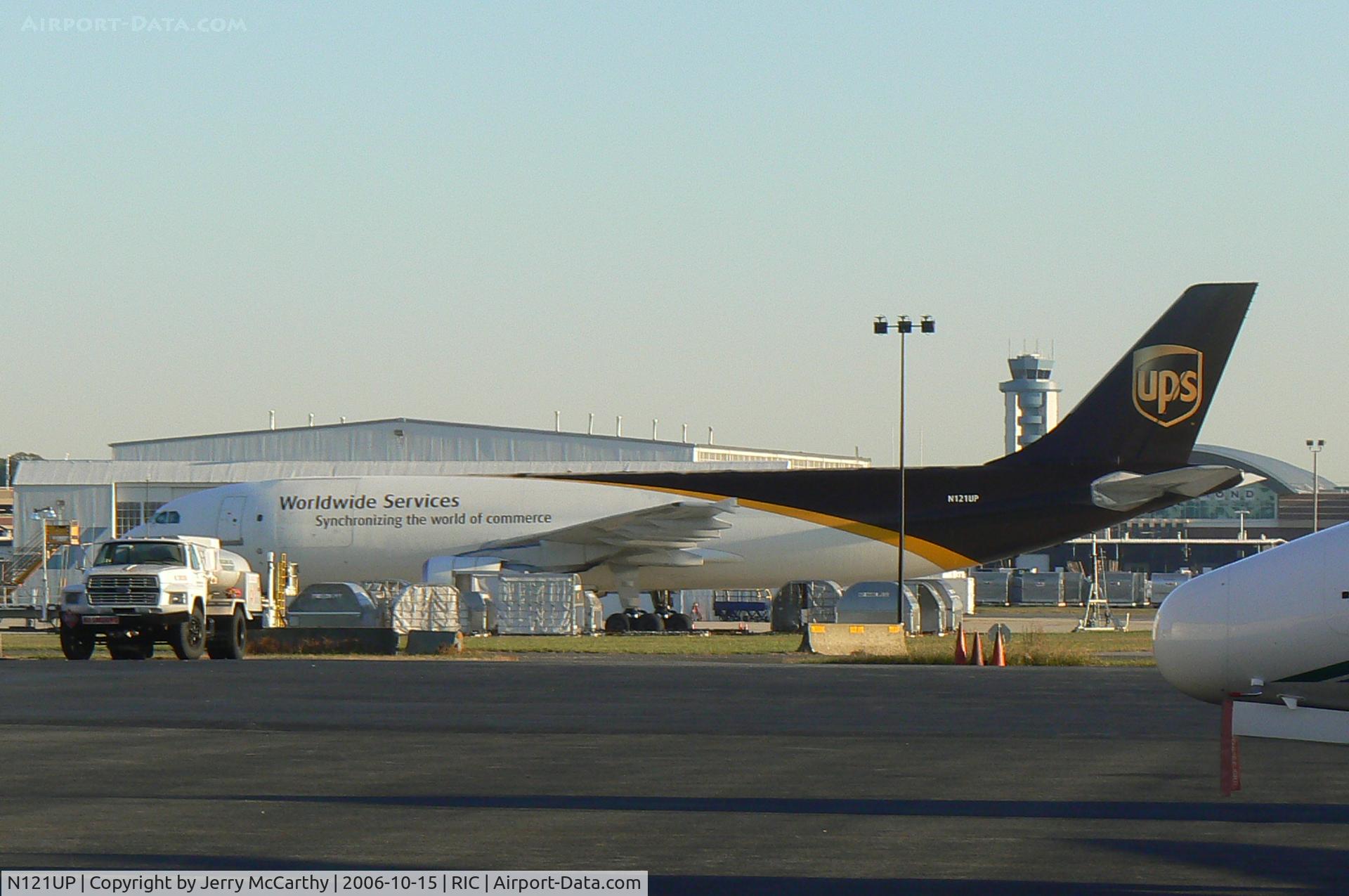N121UP, 2000 Airbus A300F4-622R C/N 0806, Taken at Richmond, Va