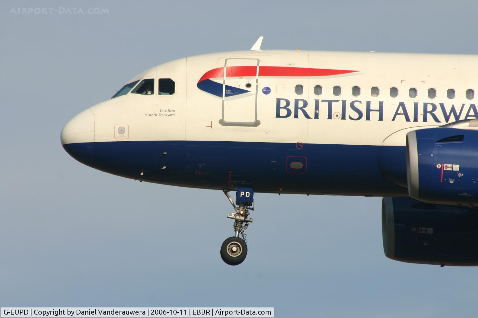 G-EUPD, 1999 Airbus A319-131 C/N 1142, descending to rwy 25L