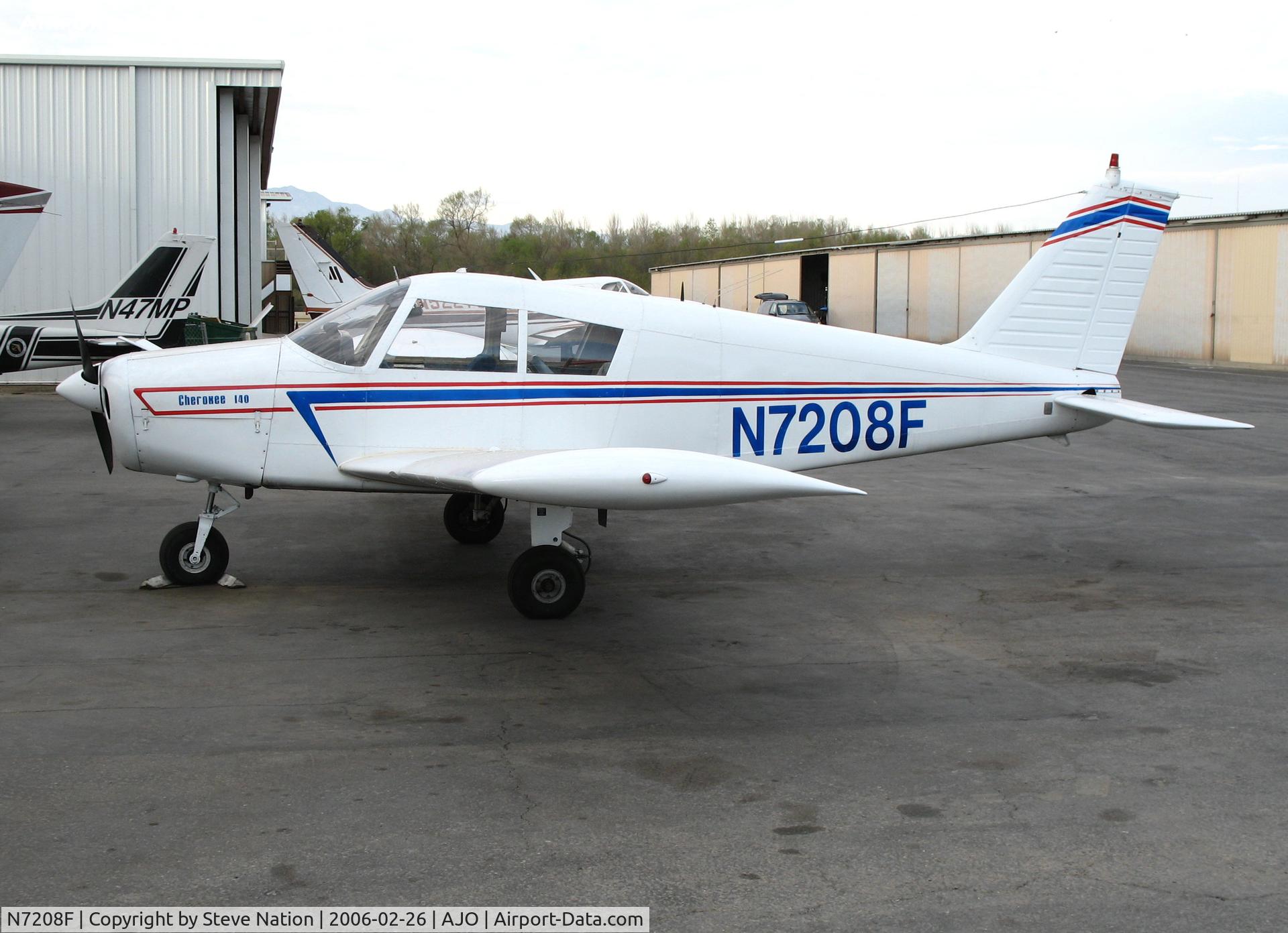 N7208F, 1968 Piper PA-28-140 Cherokee C/N 28-25117, 1968 Piper PA-28-140 @ Corona Municipal Airport, CA