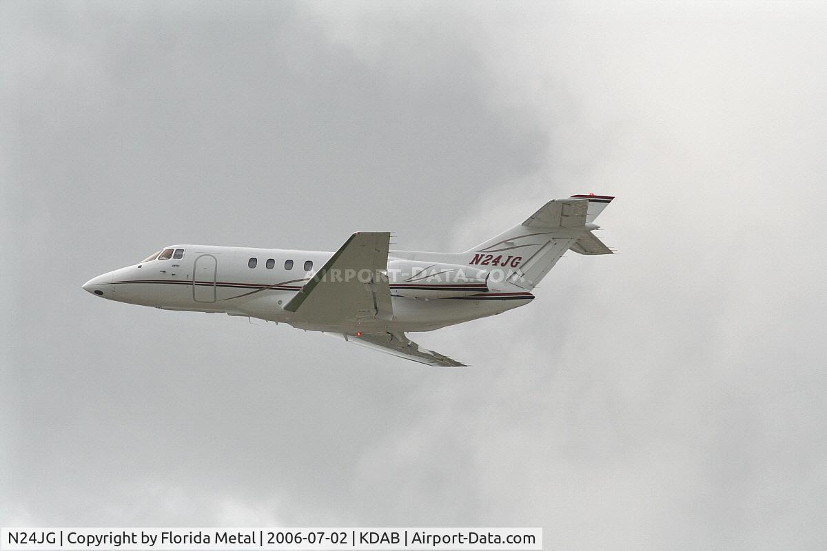 N24JG, British Aerospace BAe.125 Series 800A C/N 258170, NASCAR Driver Jeff Gordon's personal jet leaves Daytona after the Pepsi 400
