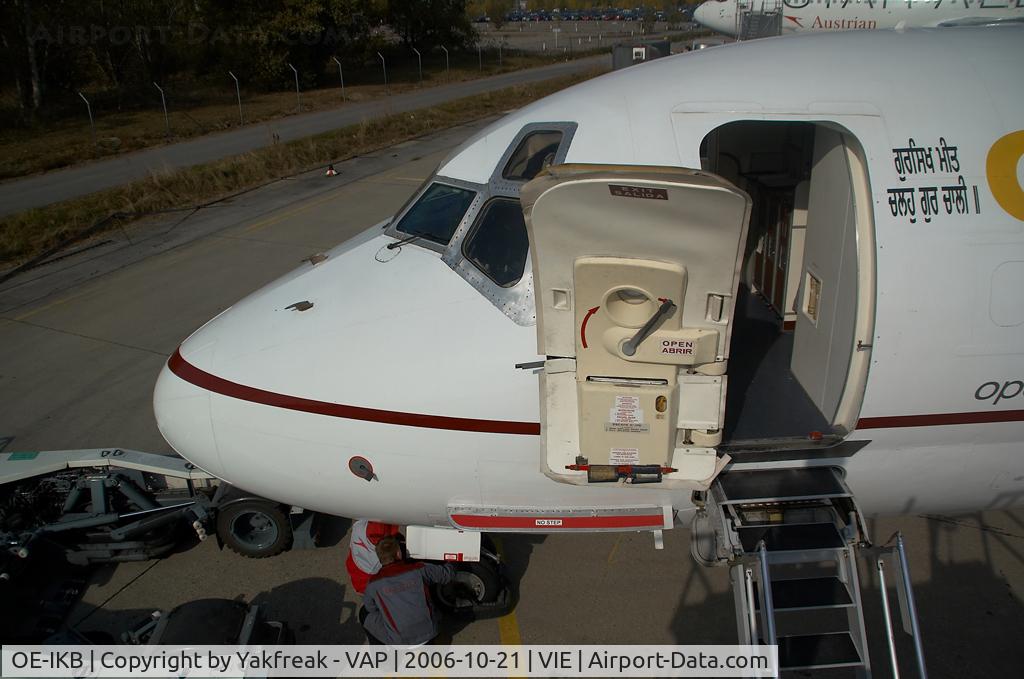 OE-IKB, 1986 McDonnell Douglas MD-83 (DC-9-83) C/N 49448, Golden City (operated by Map Jets) MD80
