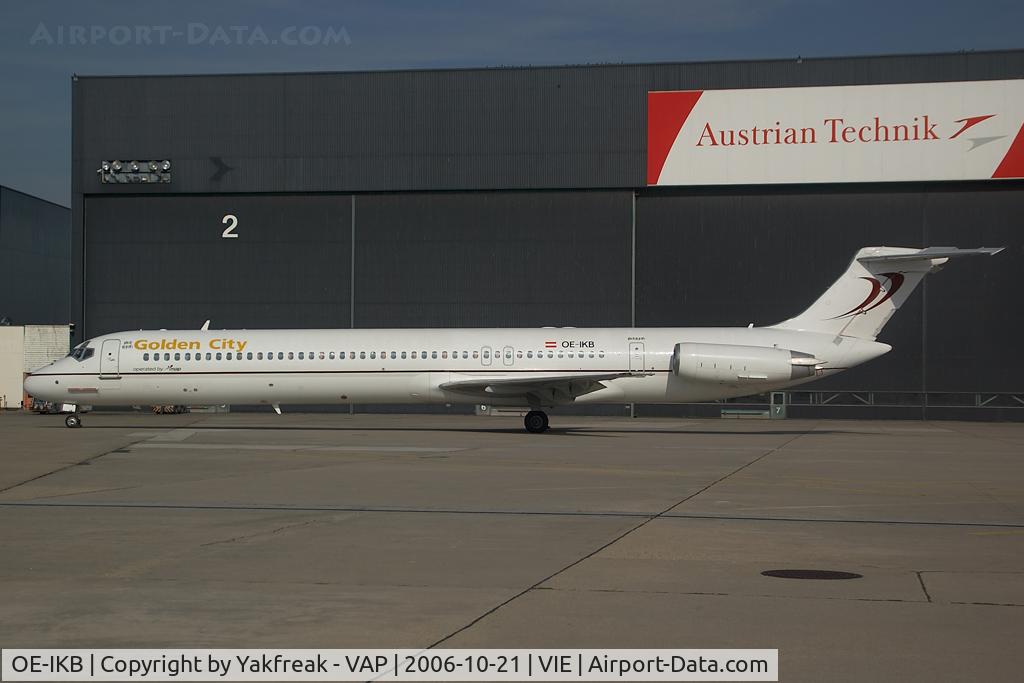 OE-IKB, 1986 McDonnell Douglas MD-83 (DC-9-83) C/N 49448, Golden City (operated by Map Jets) MD80