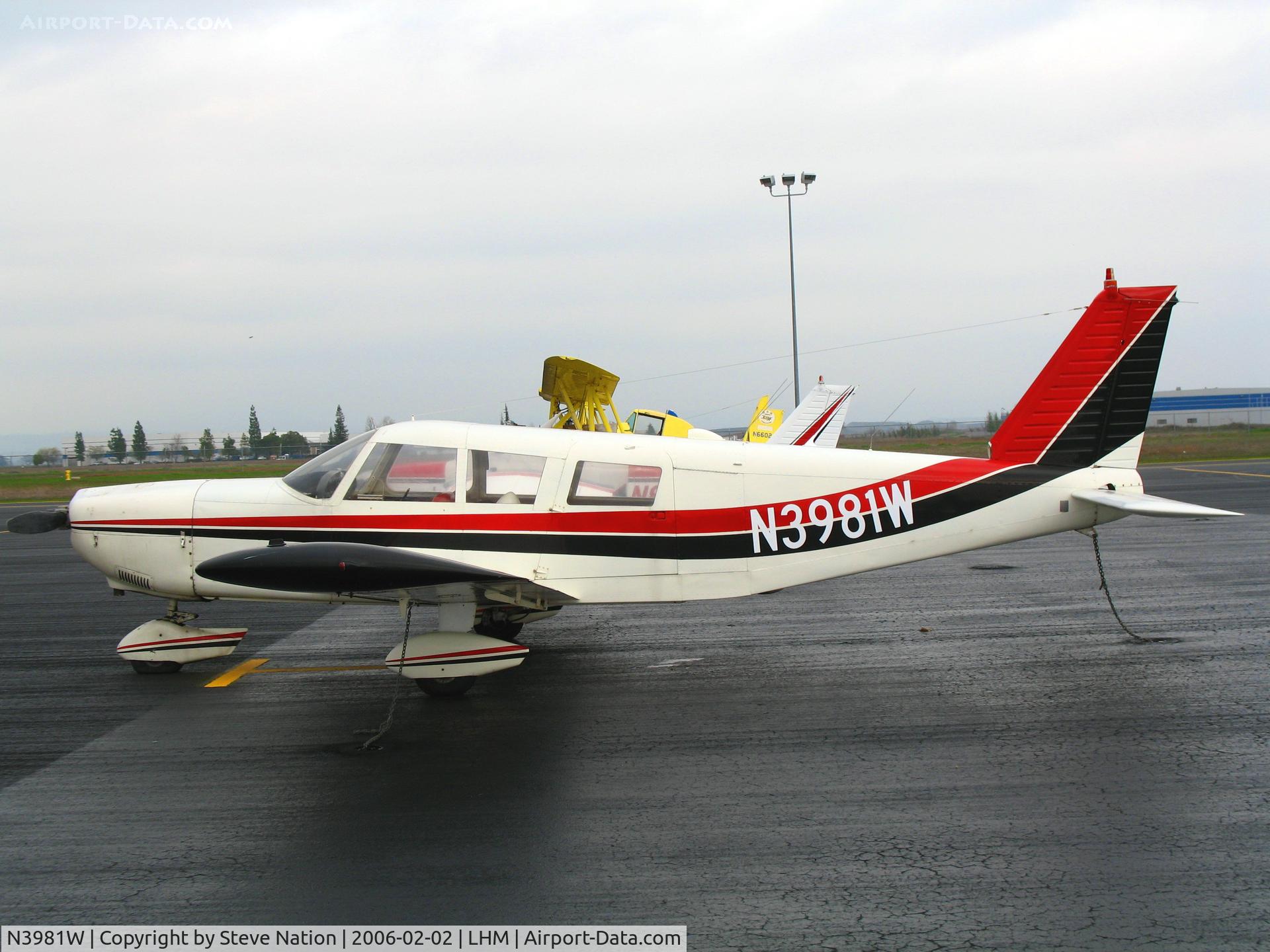 N3981W, 1967 Piper PA-32-260 Cherokee Six C/N 32-950, NW Adventures 1967 Piper PA-32-260 @ Lincoln Regional Airport, CA