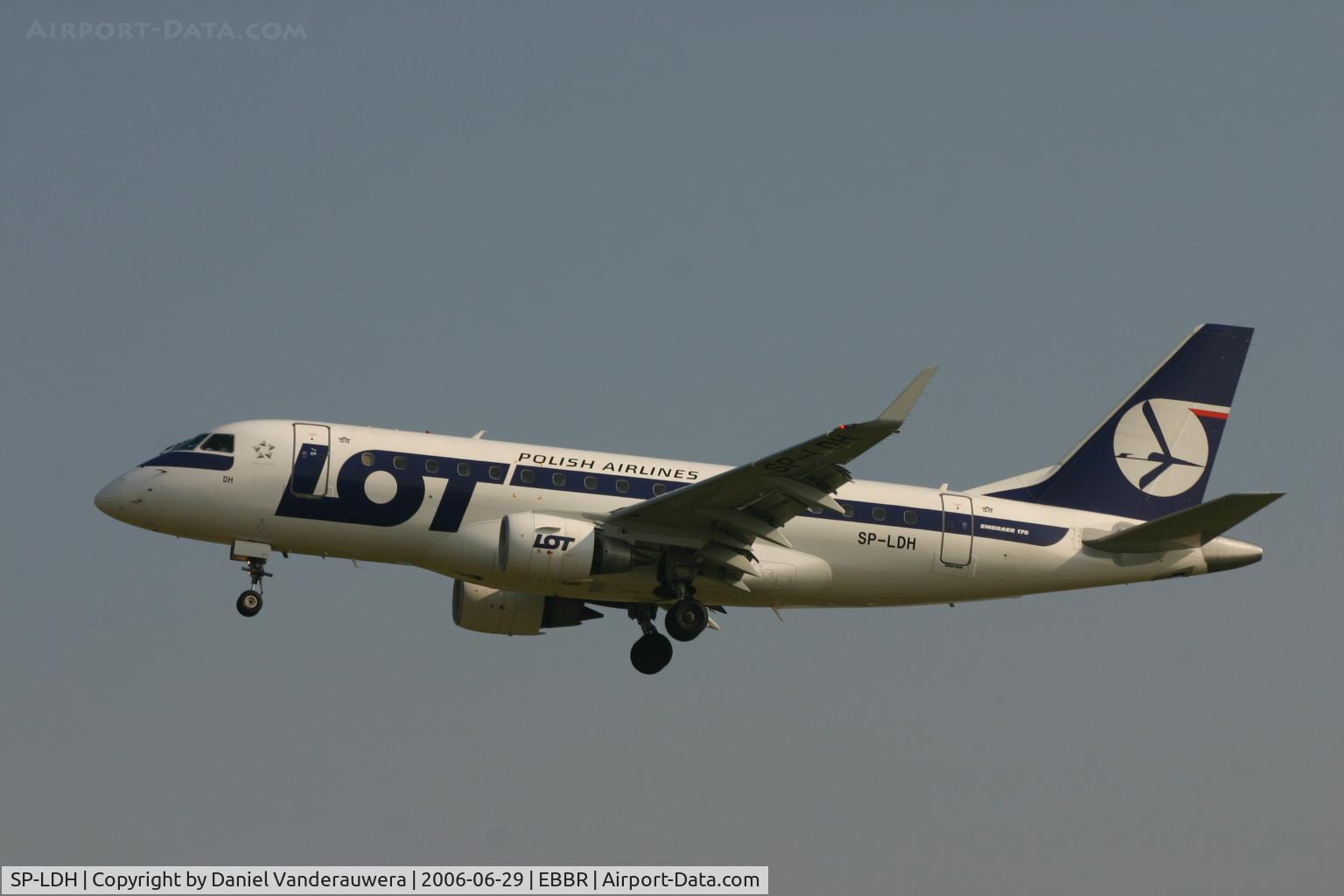 SP-LDH, 2005 Embraer 170LR (ERJ-170-100LR) C/N 17000069, arrival of flight LO235 on rwy 25L