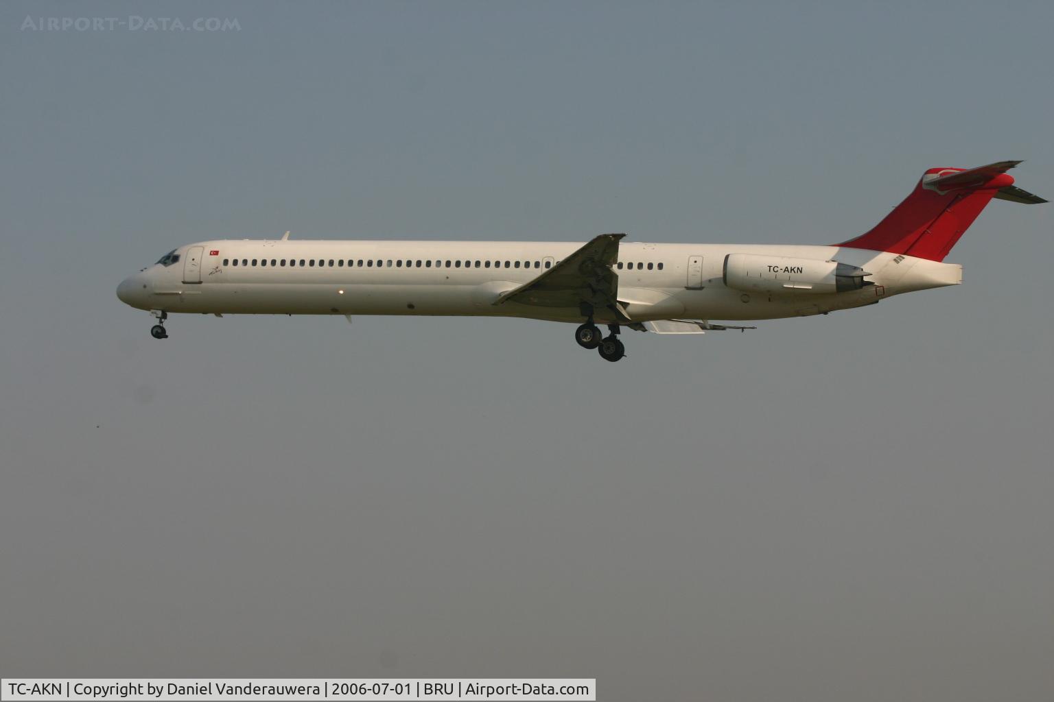 TC-AKN, McDonnell Douglas MD-83 (DC-9-83) C/N 53186, arrival of flight CAI657