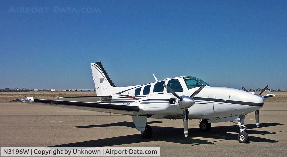 N3196W, 1999 Raytheon Aircraft Company 58 C/N TH-1913, 1999 Beechcraft Baron 58