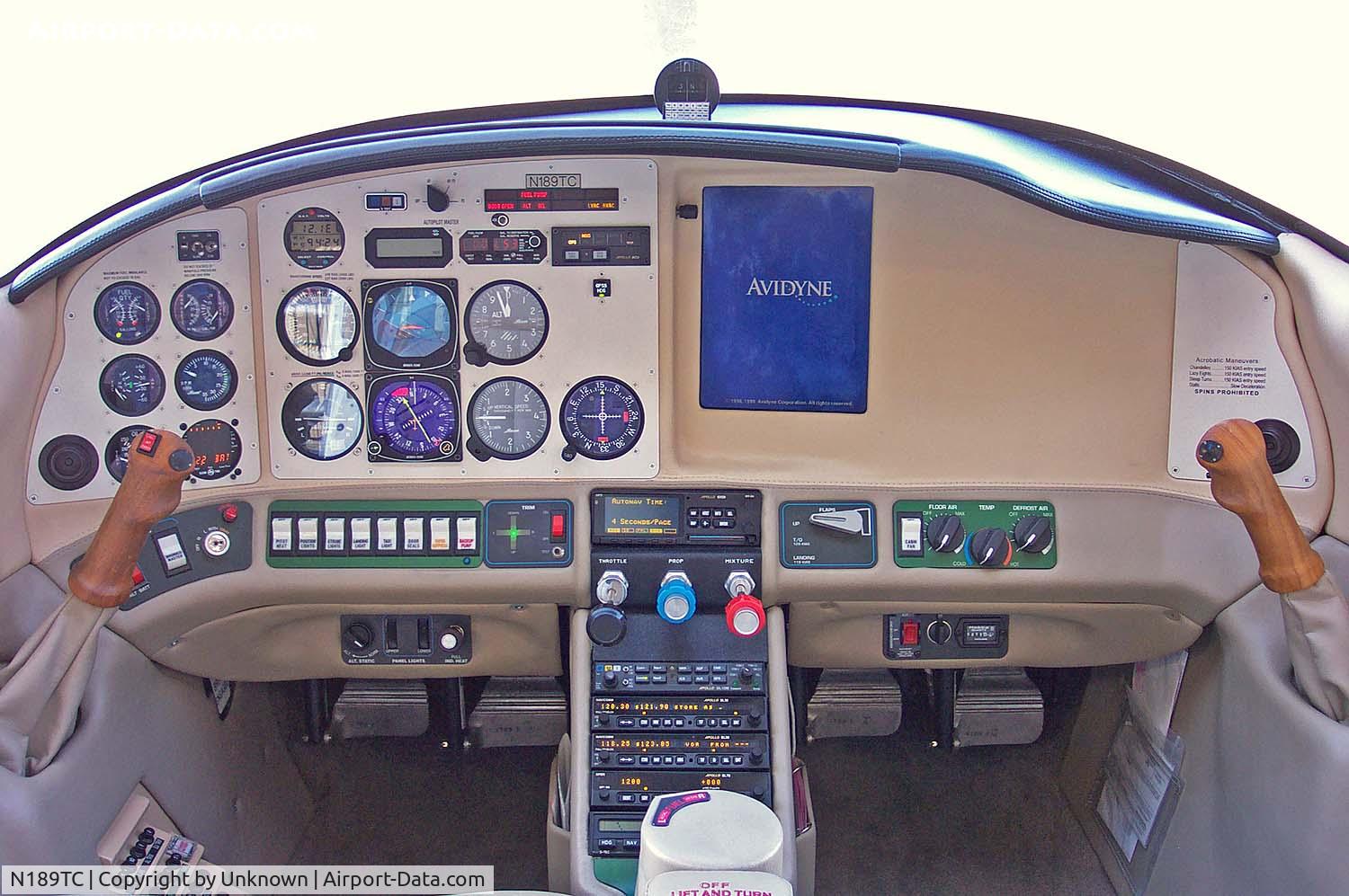 N189TC, 2001 Lancair LC-40-550FG C/N 40018, 2001 Lancair Columbia 300 LC-40-550FG Panel