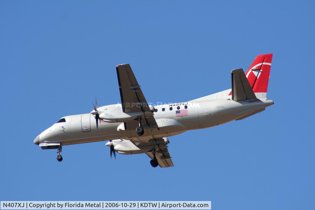 N407XJ, 1996 Saab 340B C/N 340B-407, With a nose cone still in the old colors