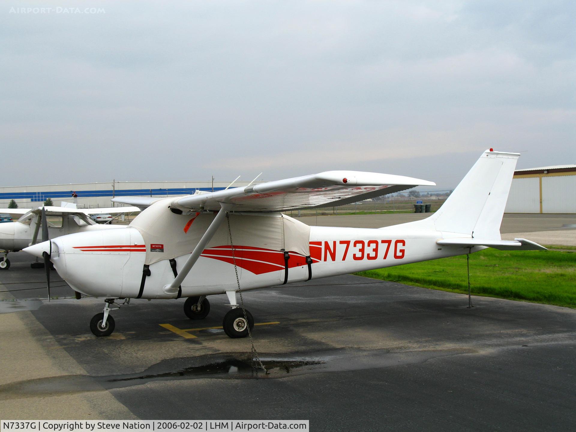 N7337G, 1970 Cessna 172K Skyhawk C/N 17259037, 1970 Cessna 172K with cockpit covered @ Lincoln Municipal Airport, CA