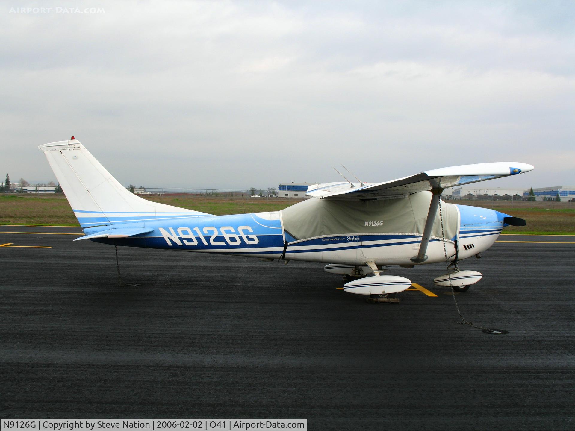 N9126G, 1971 Cessna 182N Skylane C/N 18260666, 1971 Cessna 182N with cockpit covered @ Lincoln Regional Airport, CA