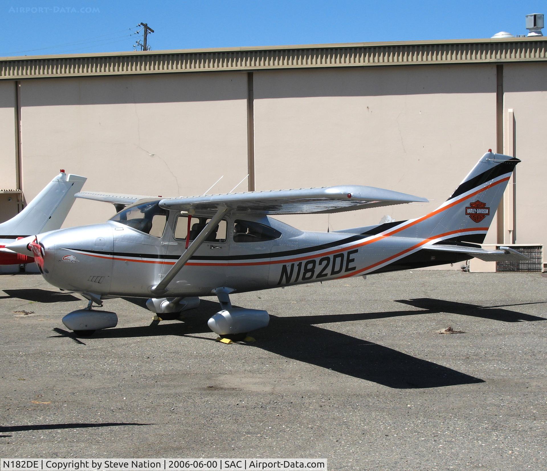N182DE, 1985 Cessna 182R Skylane C/N 18268540, Sacramento Aviation Management 1985 Cessna 182R with Harley-Davidson tail logo @ Sacramento Executive Airport, CA