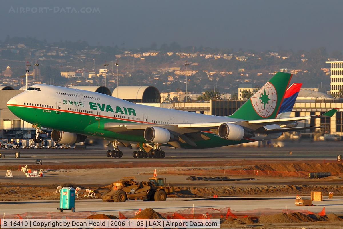 B-16410, 1997 Boeing 747-45E C/N 29061, EVA Air B-16410 (FLT EVA11) departing RWY 25R enroute to Chiang Kai Shek Int'l (RCTP) under beautiful evening light at LAX.