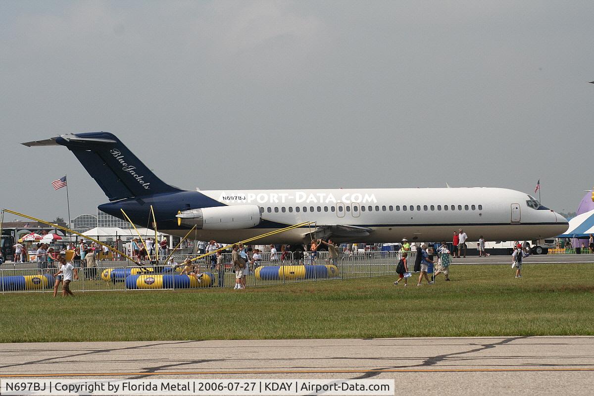 N697BJ, 1979 McDonnell Douglas DC-9-32 C/N 47799, Columbus Blue Jacket's plane