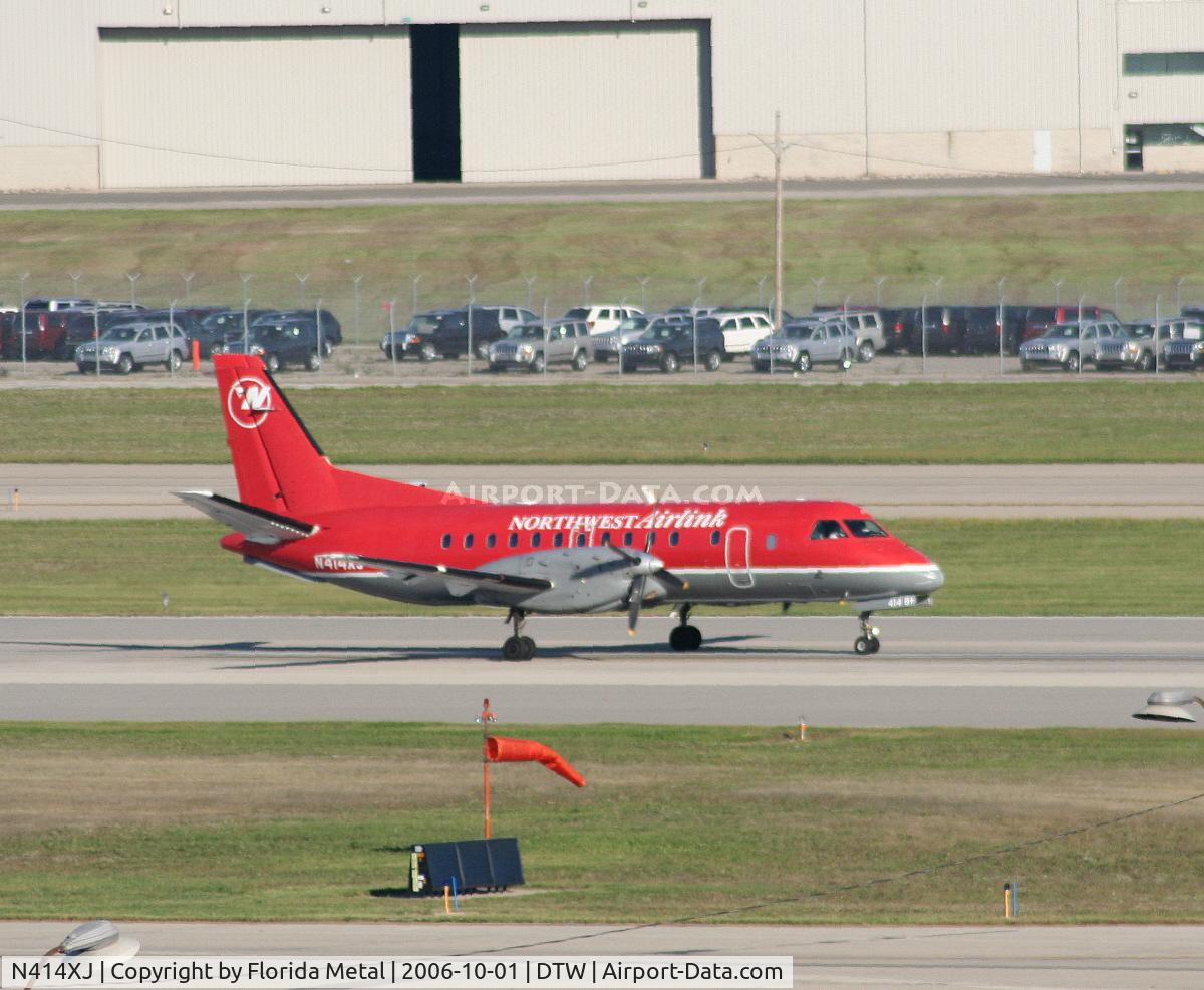 N414XJ, 1997 Saab 340B C/N 340B-414, Most still in old colors