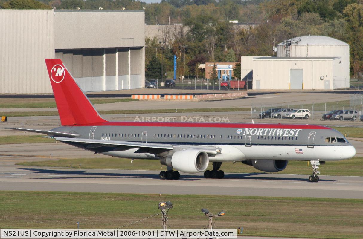 N521US, 1986 Boeing 757-251 C/N 23209, bowling shoe